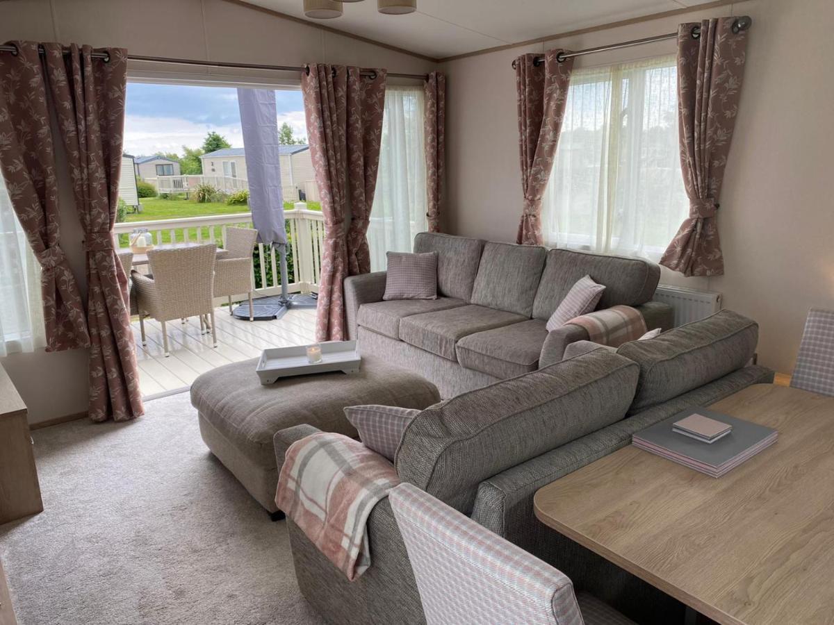 Lake District Prestige Caravan, 3 Bedrooms, Sleeps 8 On Haven Holiday Park Flookburgh Exterior foto