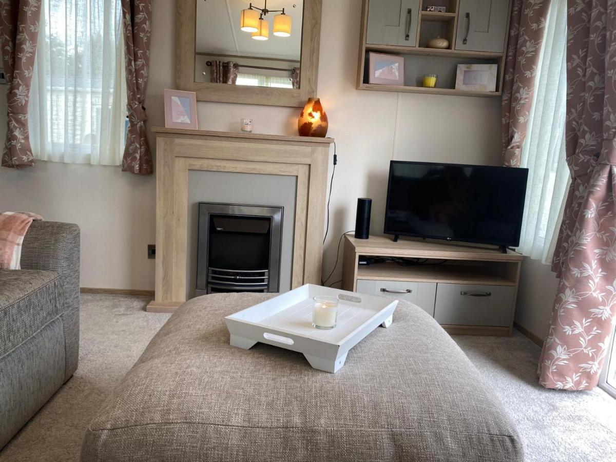 Lake District Prestige Caravan, 3 Bedrooms, Sleeps 8 On Haven Holiday Park Flookburgh Exterior foto